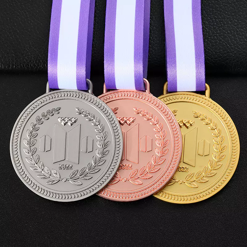 Medaglia d'onore in oro, argento e rosa