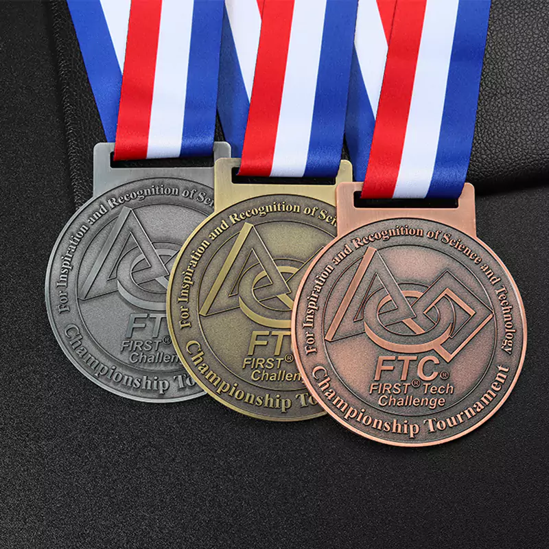 Золотая серебряная и медная медаль