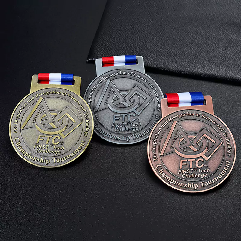 Золотая серебряная и медная медаль