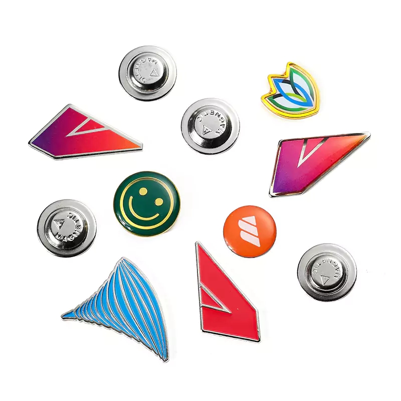 Siete diseños de pegatinas de esmalte Epoxy Resina Imán Insignias