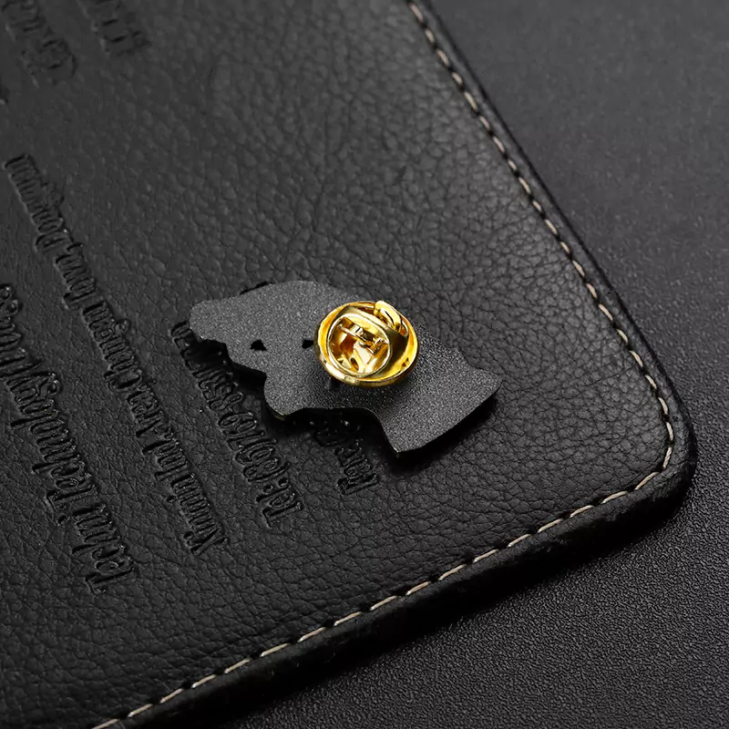 Spille con distintivo di bronzo