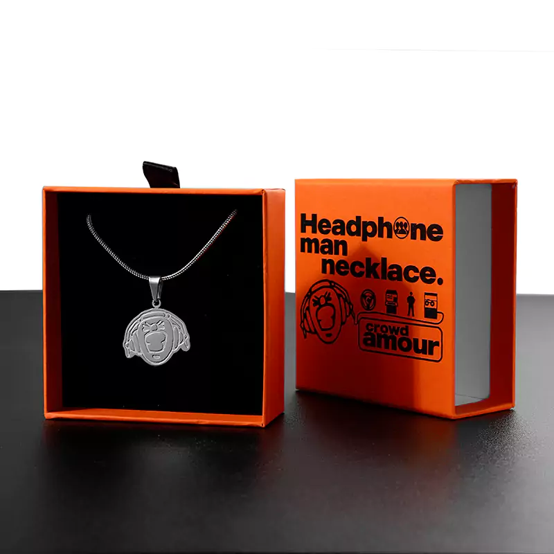 Breloque/collier pour casque d'écoute en acier inoxydable avec logo embossé