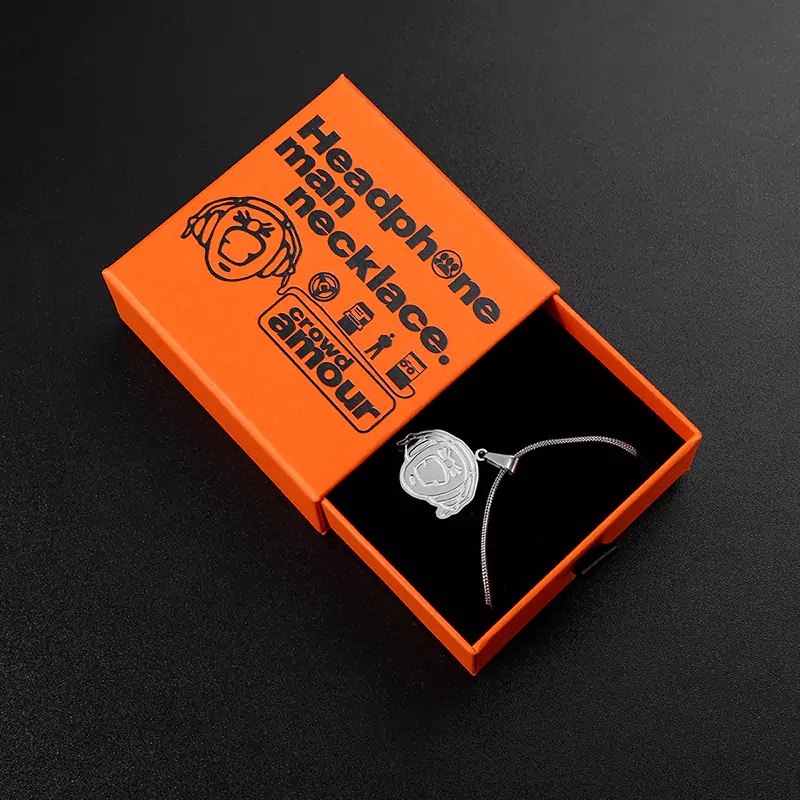 Breloque/collier pour casque d'écoute en acier inoxydable avec logo embossé