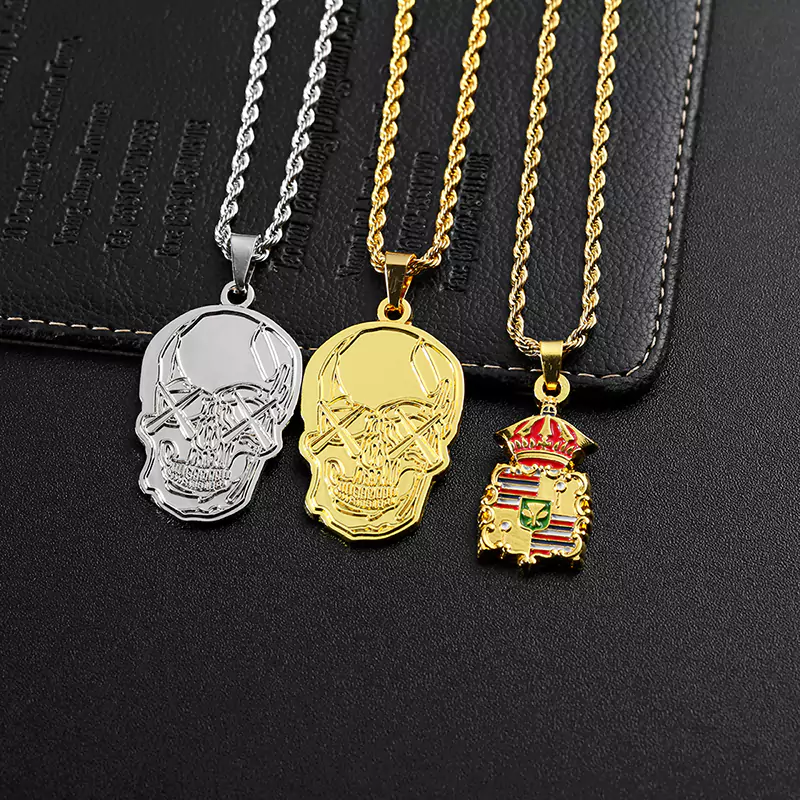 Totenkopf und Abzeichen Design geformt Lackierung Anhänger