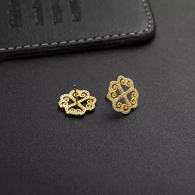 5102-8-Diamantbesetzte Ohrringe