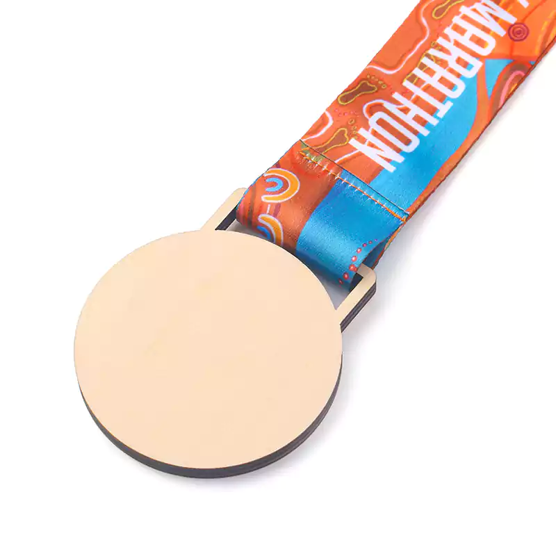 1012-6-Port Fairy Marathon 2024 Holzmedaille