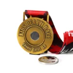 médailles académiques pour les étudiants