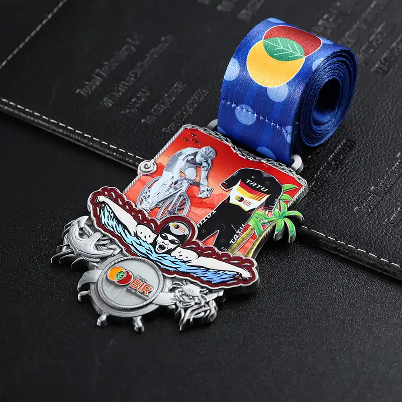 1062-5-BOR Medalha comemorativa do Triatlo Ironman