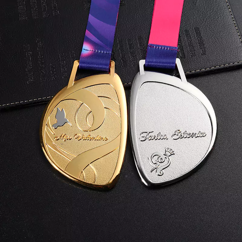 1386-6-Medalhas esportivas de ouro irregulares gravadas e personalizadas