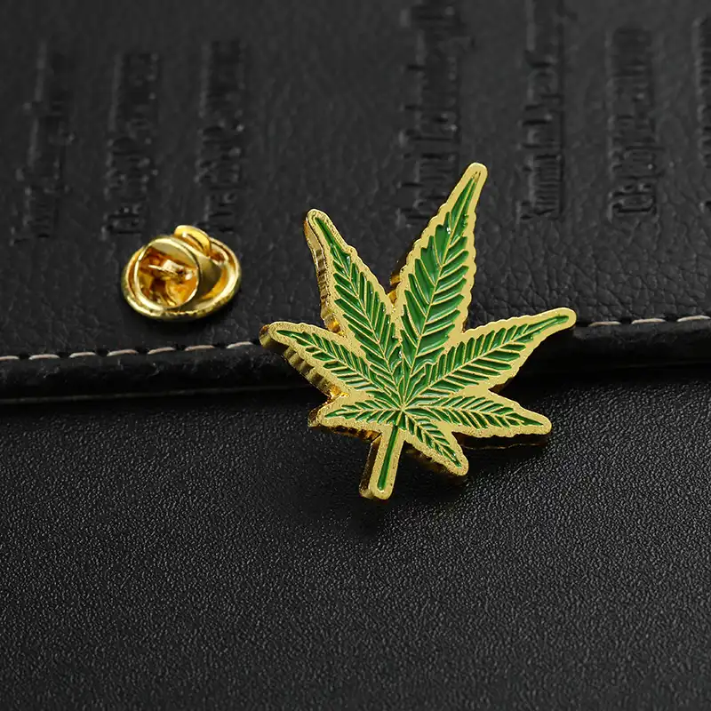 1514-4-Зеленая эмалевая булавка с узором в виде листьев