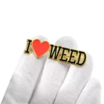 1565-2-Amore vernice cotta a forma di spillo