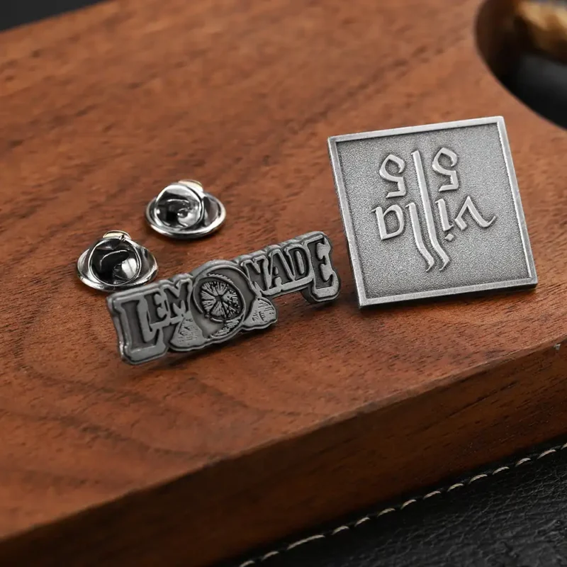 1910-7-Fabbricazione di lotti di stampaggio di spille personalizzate in metallo