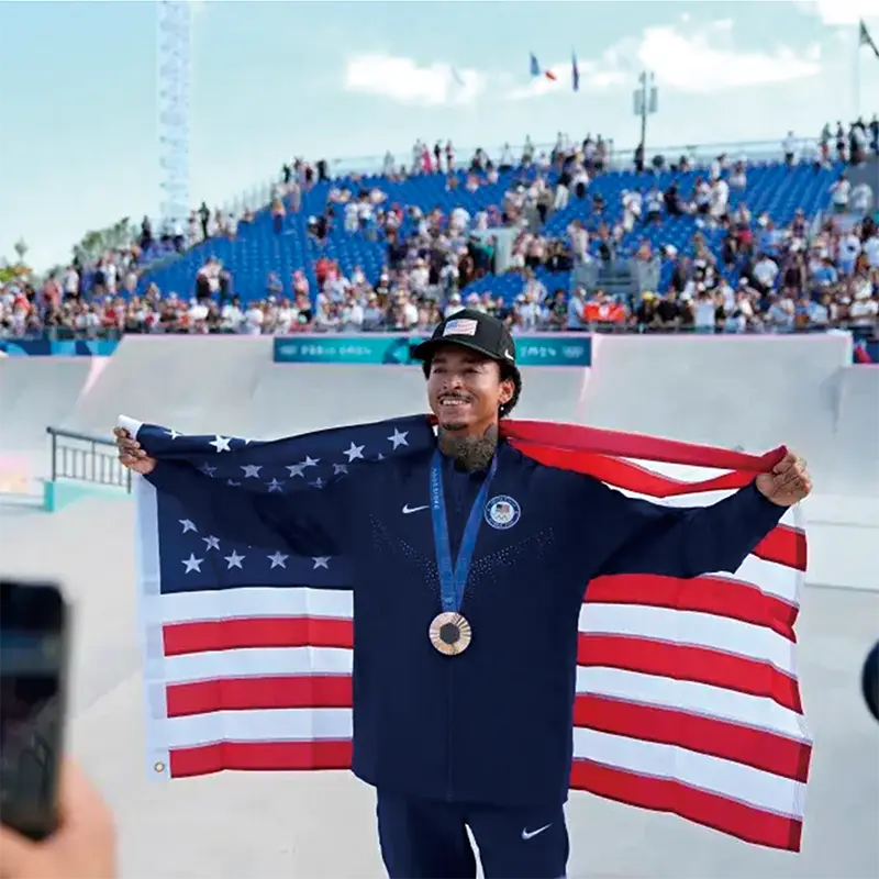 Bilder von Athleten, die Medaillen erhalten