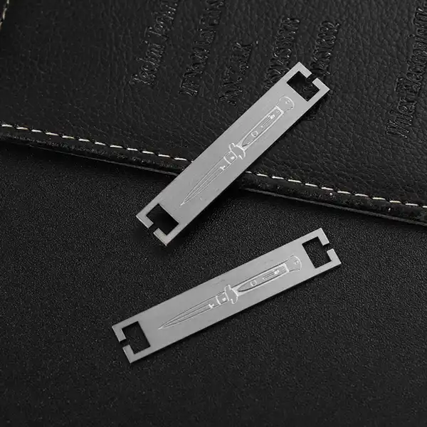 3002-8-Rectangular Antique Silver Dagger Pattern Unique Bookmark