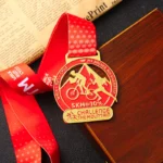 1163-1-Imitation Médaille de course à bicyclette en or et peinture rouge