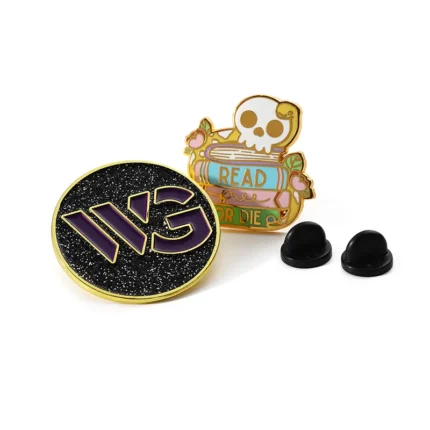 1522-4-Cute skull gold hard enamel badge