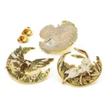 1705-3 - Exquisitos emblemas de animais dourados